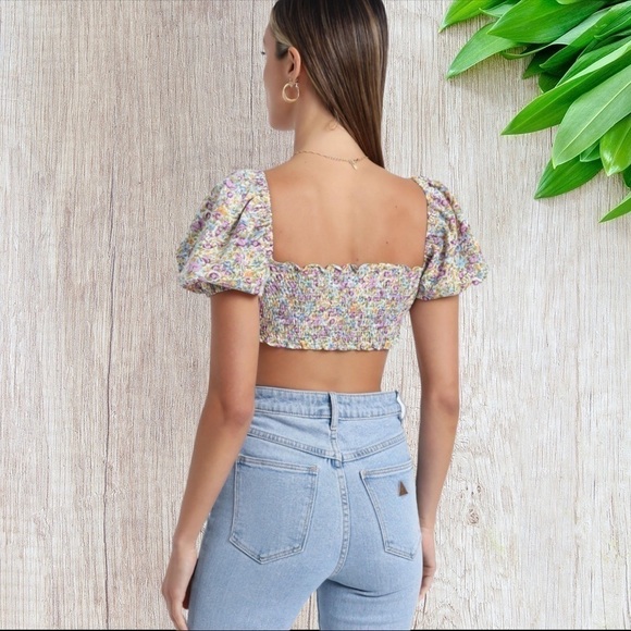 Showpo RedBerry St Tropez Crop Top in Blue Floral - Picture 5 of 10